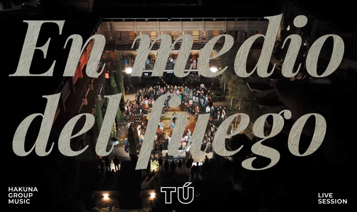 Cover de En medio del fuego — Hakuna Group Music